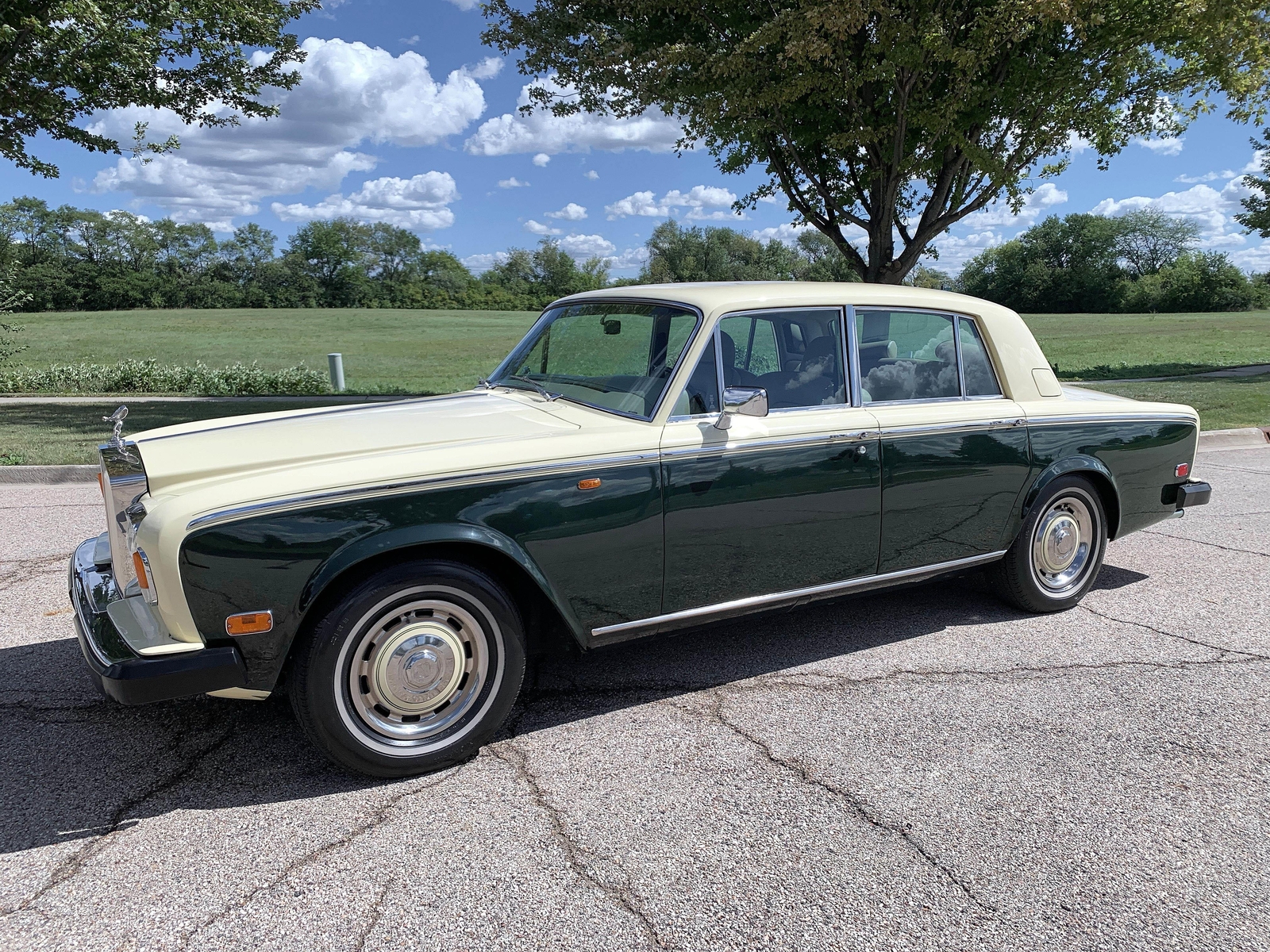 Rolls-Royce-Silver-Shadow-II-1979-Sedan-7