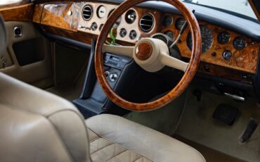 Rolls-Royce-Silver-Shadow-Mulliner-Park-Ward-1969-2-Door-Coupe-34