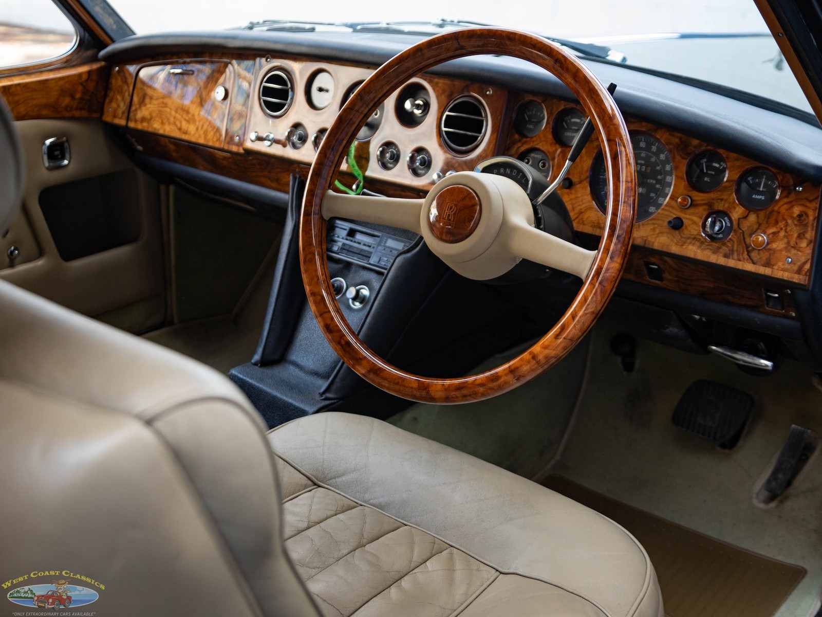 Rolls-Royce-Silver-Shadow-Mulliner-Park-Ward-1969-2-Door-Coupe-34