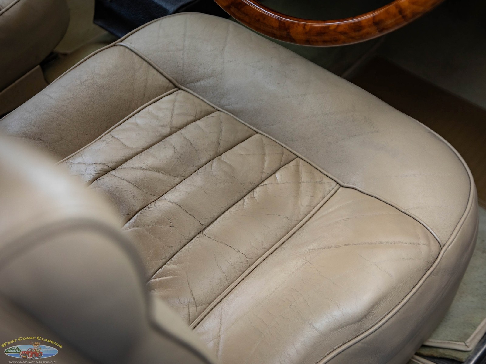 Rolls-Royce-Silver-Shadow-Mulliner-Park-Ward-1969-2-Door-Coupe-35