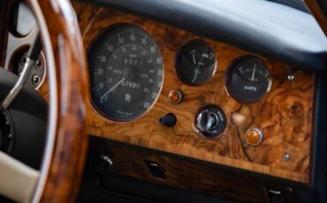 Rolls-Royce-Silver-Shadow-Mulliner-Park-Ward-1969-2-Door-Coupe-36