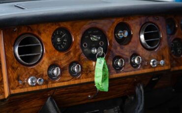 Rolls-Royce-Silver-Shadow-Mulliner-Park-Ward-1969-2-Door-Coupe-38