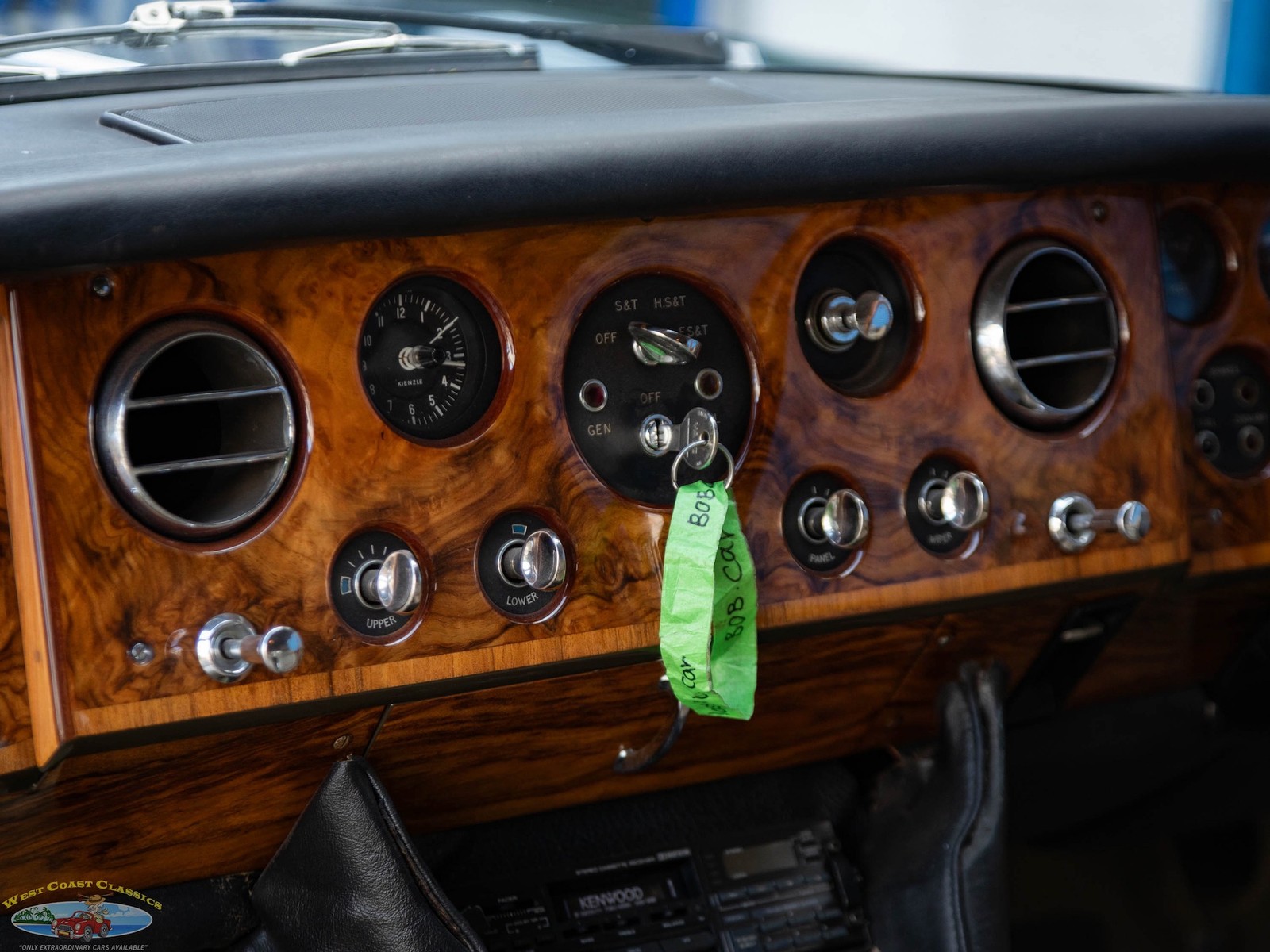 Rolls-Royce-Silver-Shadow-Mulliner-Park-Ward-1969-2-Door-Coupe-38