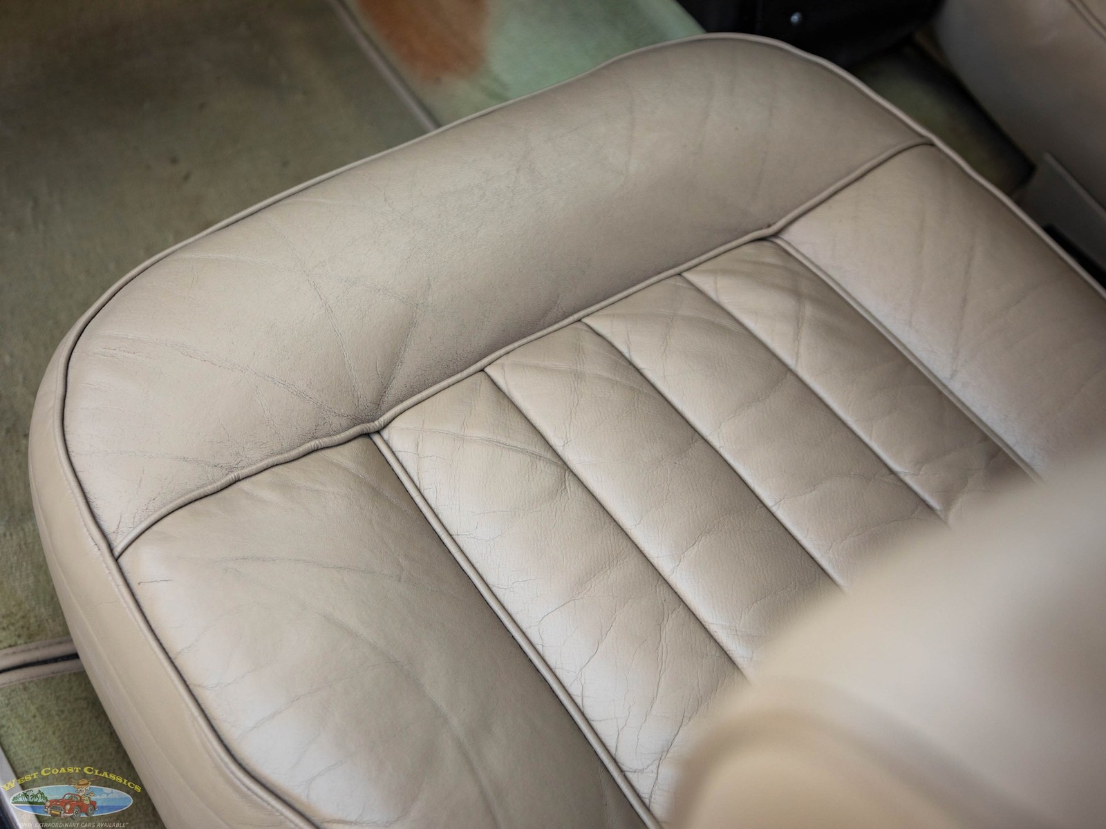 Rolls-Royce-Silver-Shadow-Mulliner-Park-Ward-1969-2-Door-Coupe-39