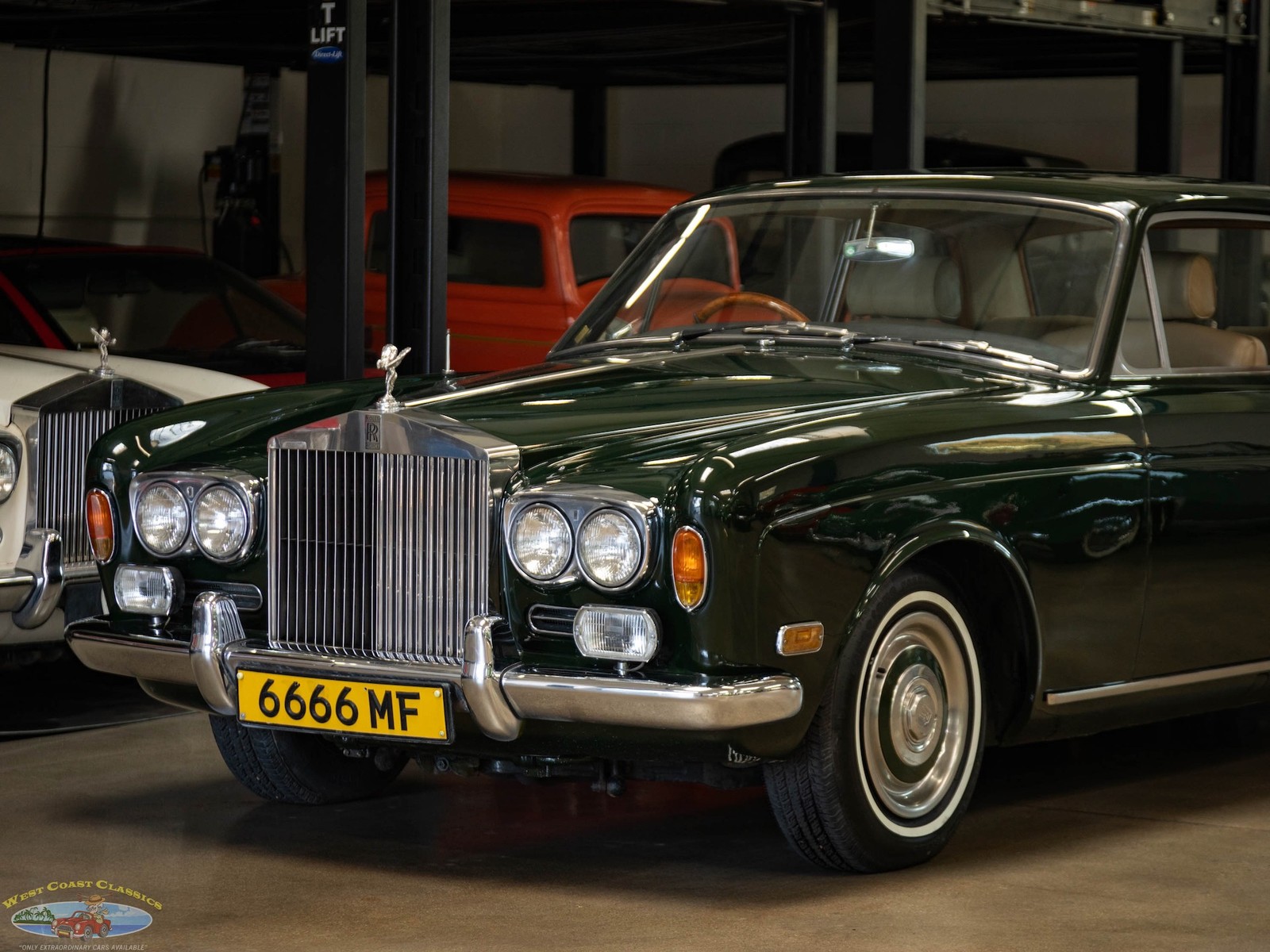 Rolls-Royce-Silver-Shadow-Mulliner-Park-Ward-1969-2-Door-Coupe-8