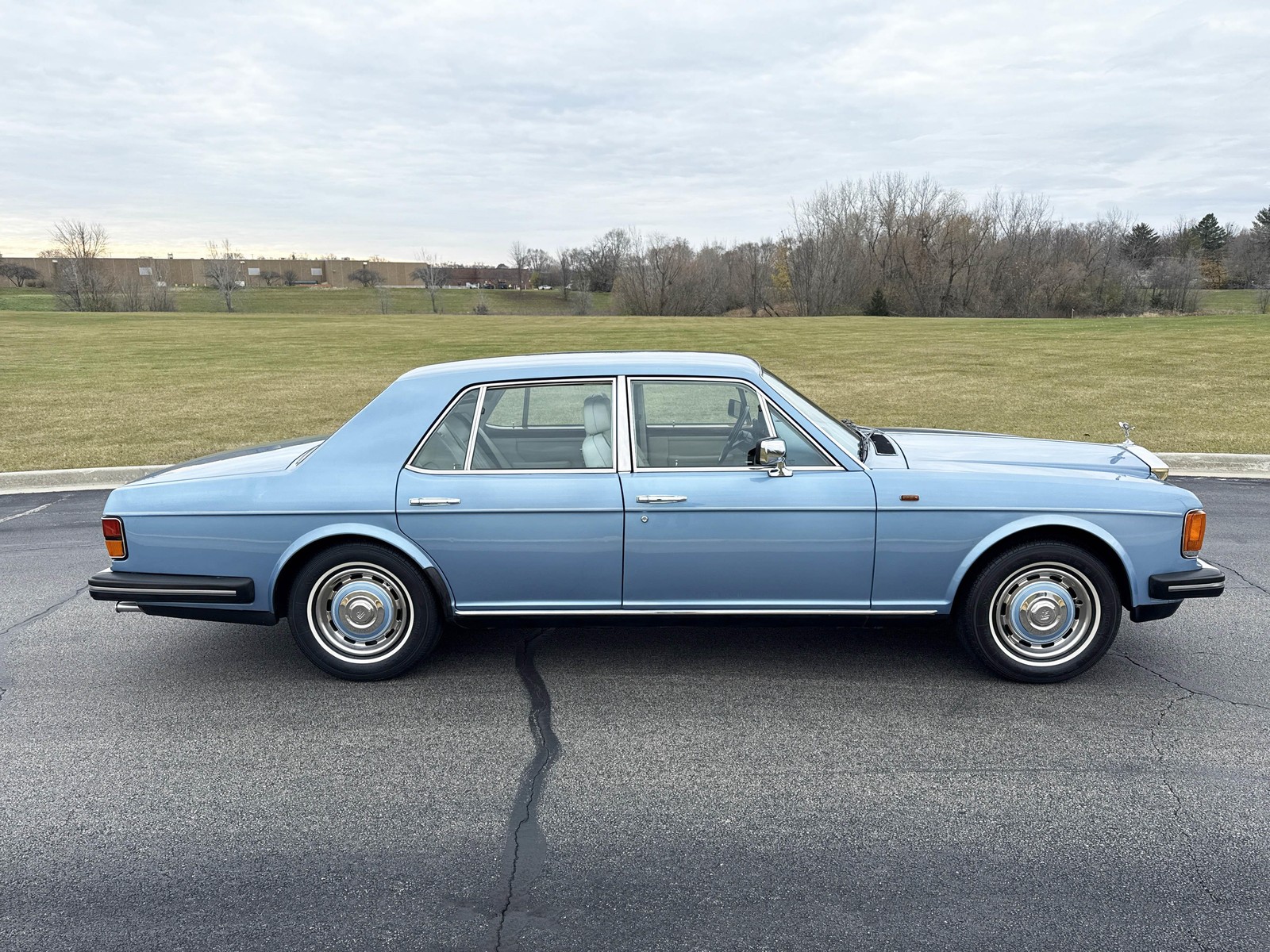 Rolls-Royce-Silver-SpiritSpurDawn-1987-16