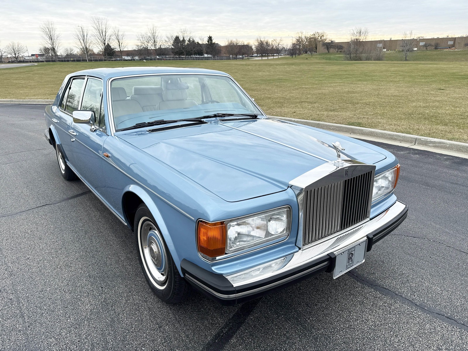 Rolls-Royce-Silver-SpiritSpurDawn-1987-3