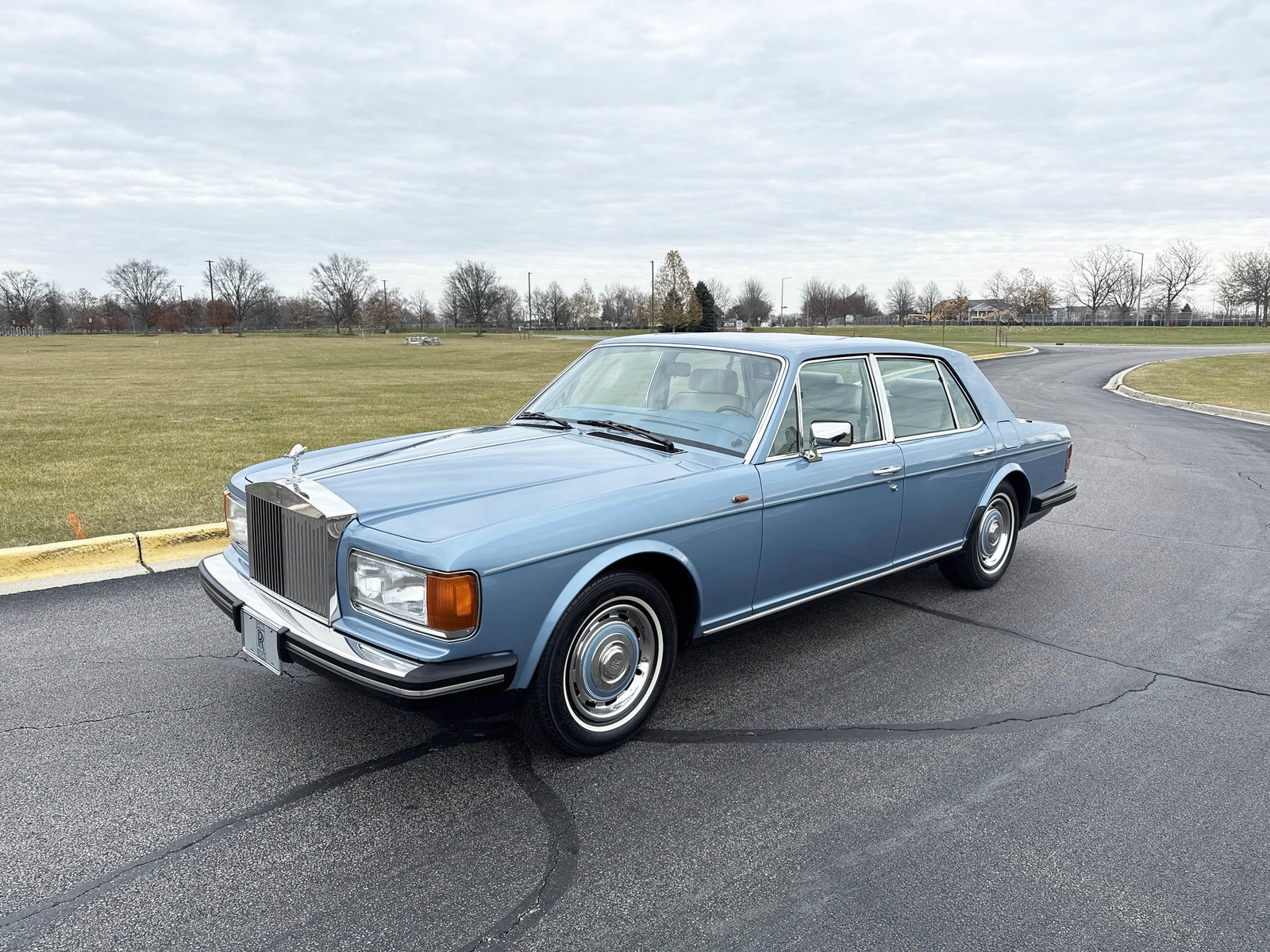 Rolls-Royce-Silver-SpiritSpurDawn-1987-37