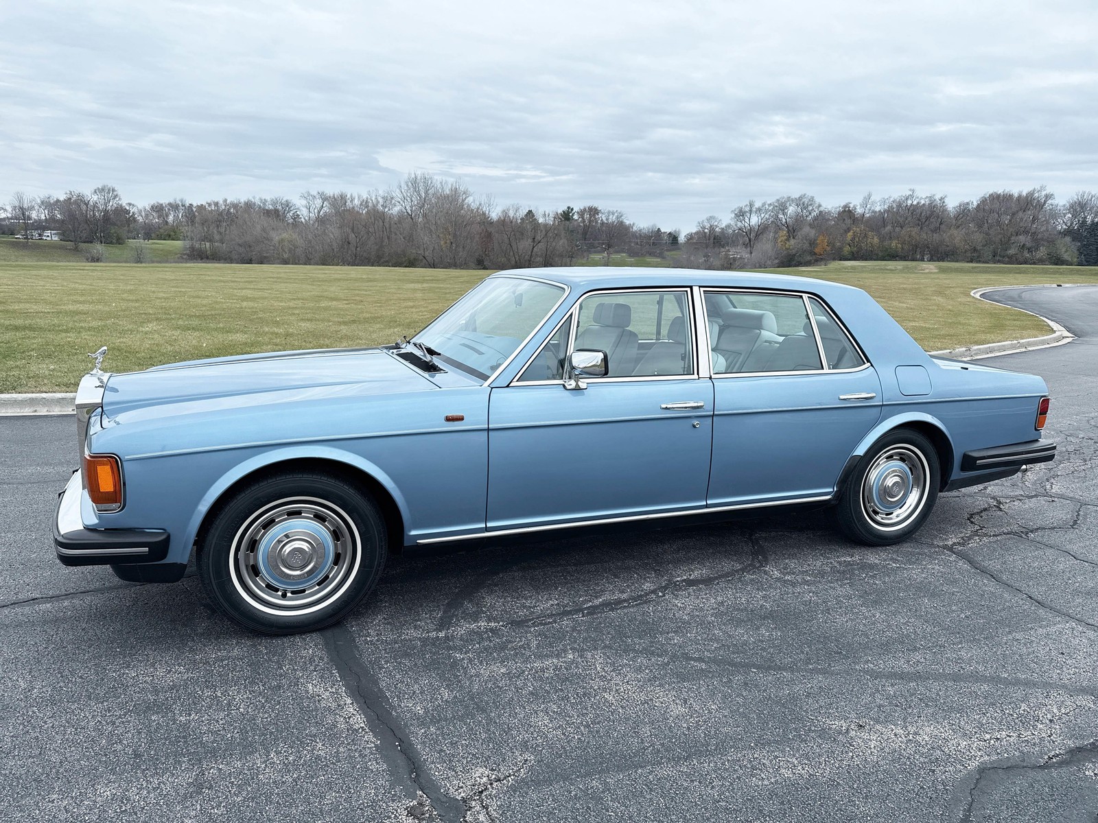 Rolls-Royce-Silver-SpiritSpurDawn-1987-8