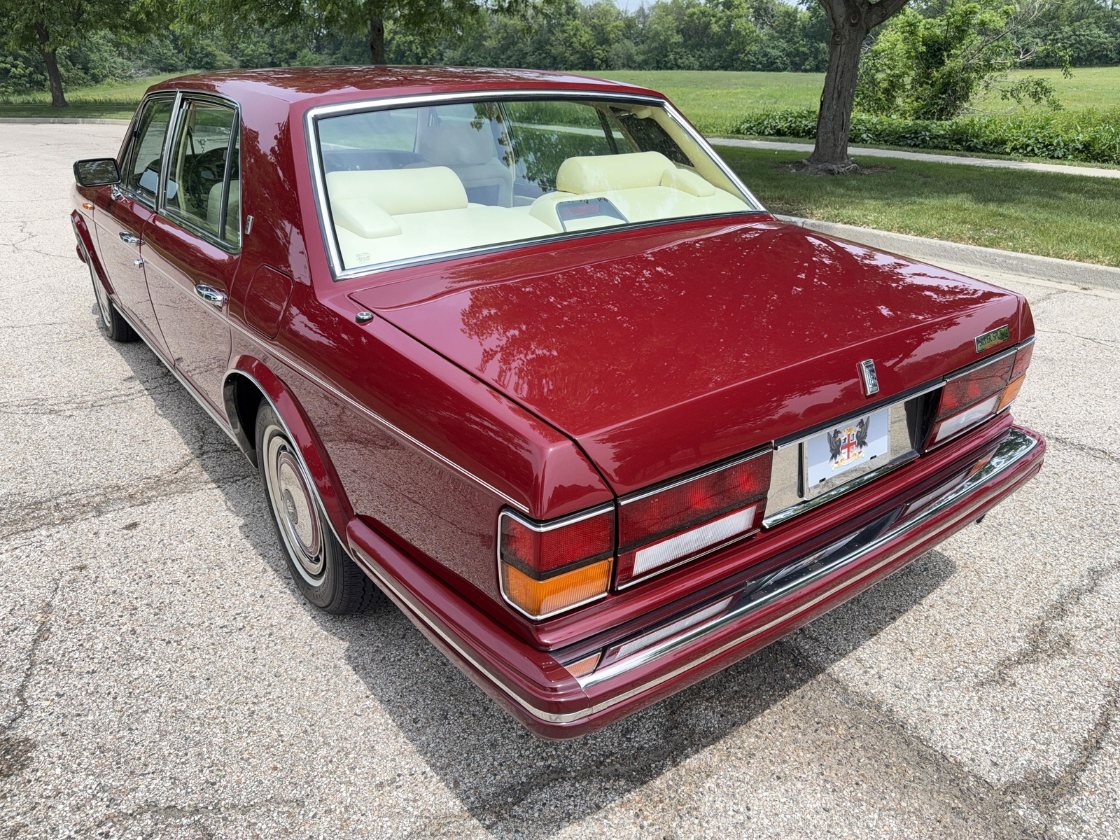 Rolls-Royce-Silver-SpiritSpurDawn-1990-13