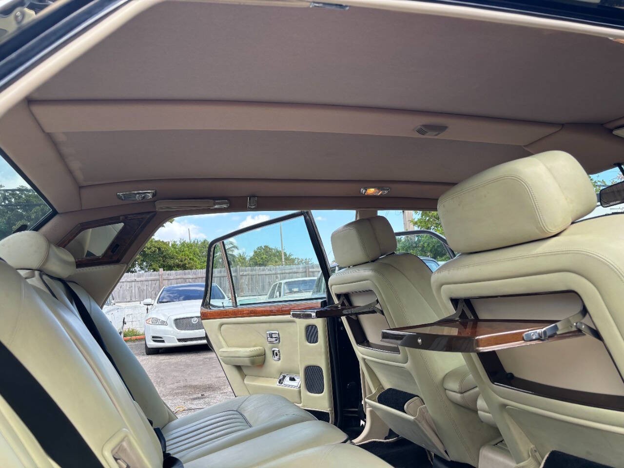 Rolls-Royce-Silver-Spur-1991-Sedan-12