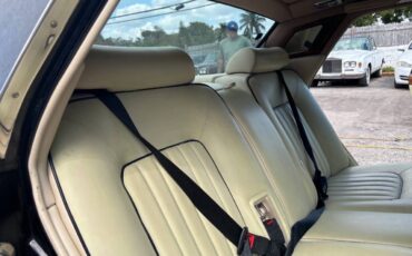 Rolls-Royce-Silver-Spur-1991-Sedan-13