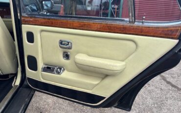 Rolls-Royce-Silver-Spur-1991-Sedan-8