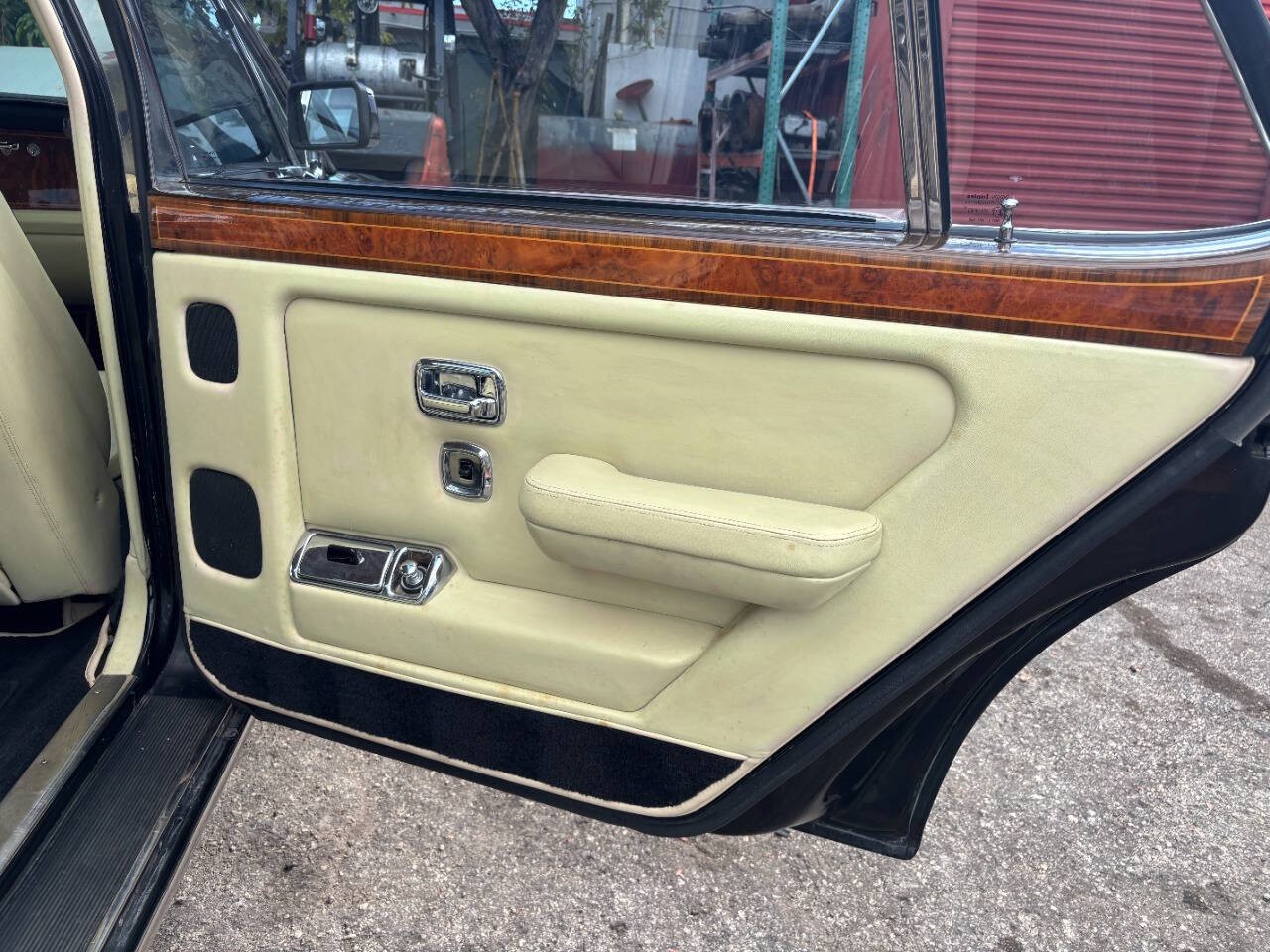 Rolls-Royce-Silver-Spur-1991-Sedan-8