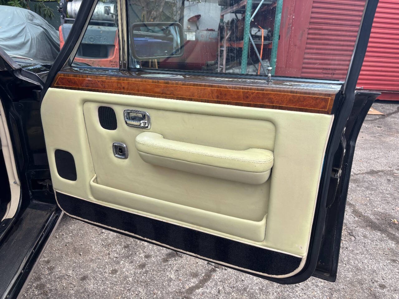 Rolls-Royce-Silver-Spur-1991-Sedan-9