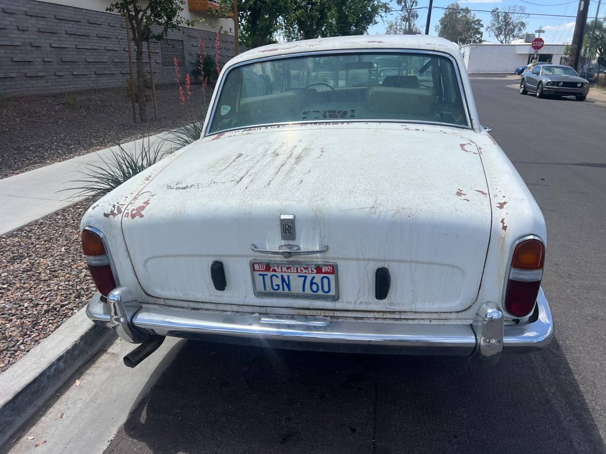 Rolls-royce-shadow-1975-6