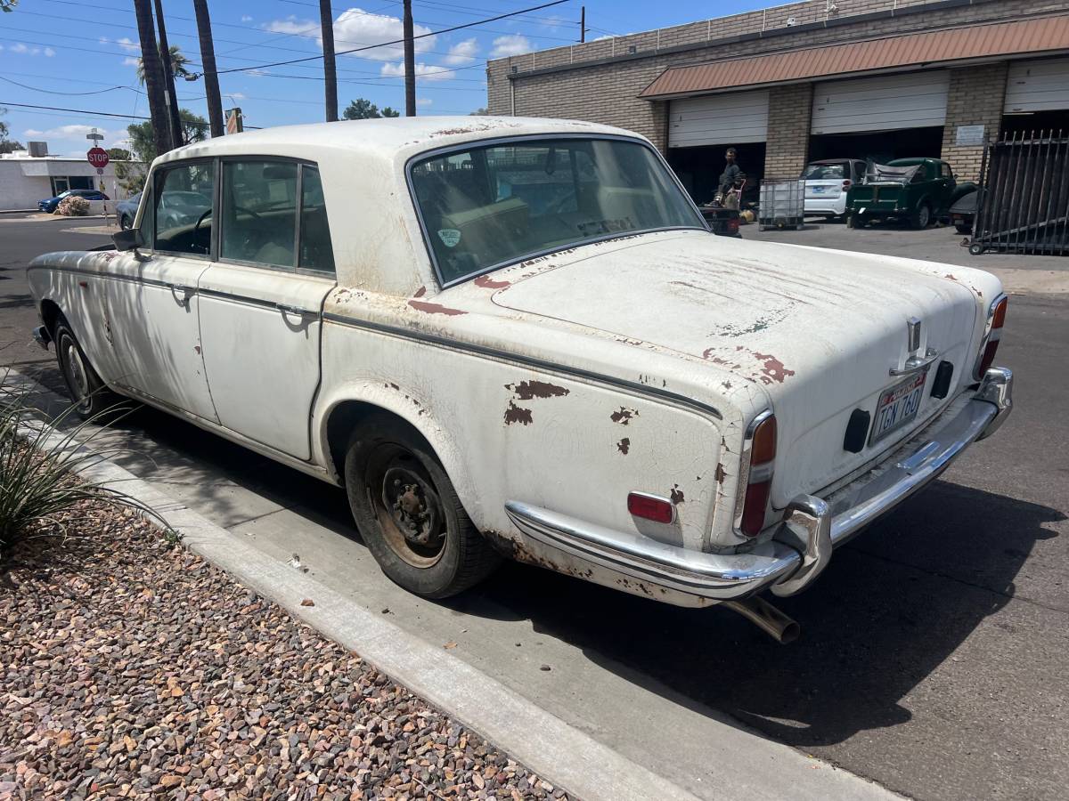 Rolls-royce-shadow-1975-7