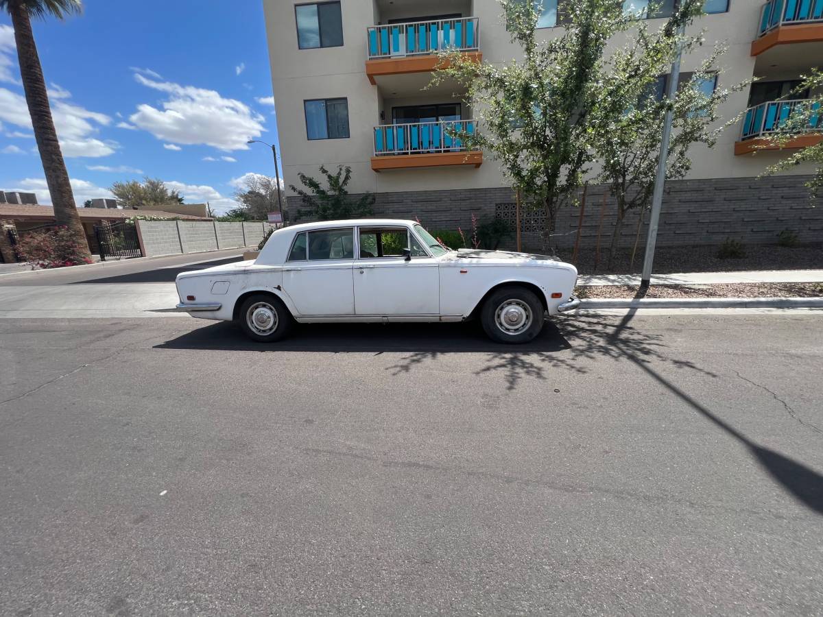 Rolls-royce-shadow-1975-8
