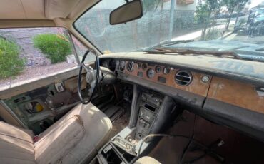 Rolls-royce-shadow-1975-9