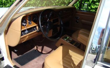 Rolls-royce-silver-spur-1988-3