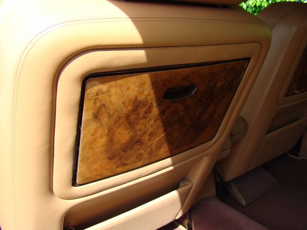 Rolls-royce-silver-spur-1988-4