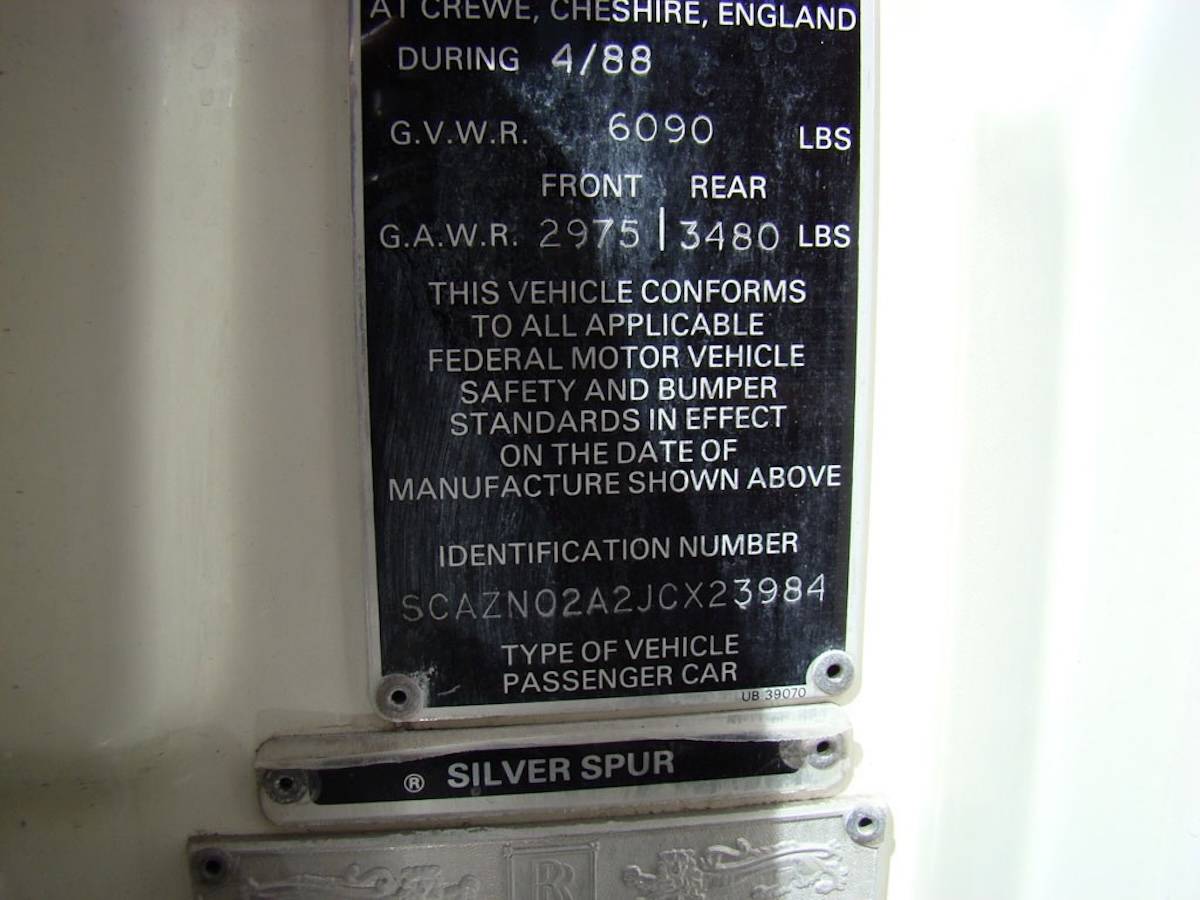 Rolls-royce-silver-spur-1988-8