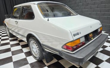 Saab-900-1986-Hatchback-2