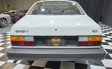 Saab-900-1986-Hatchback-3
