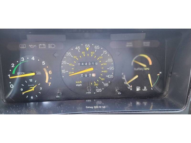 Saab-900-1988-black-35