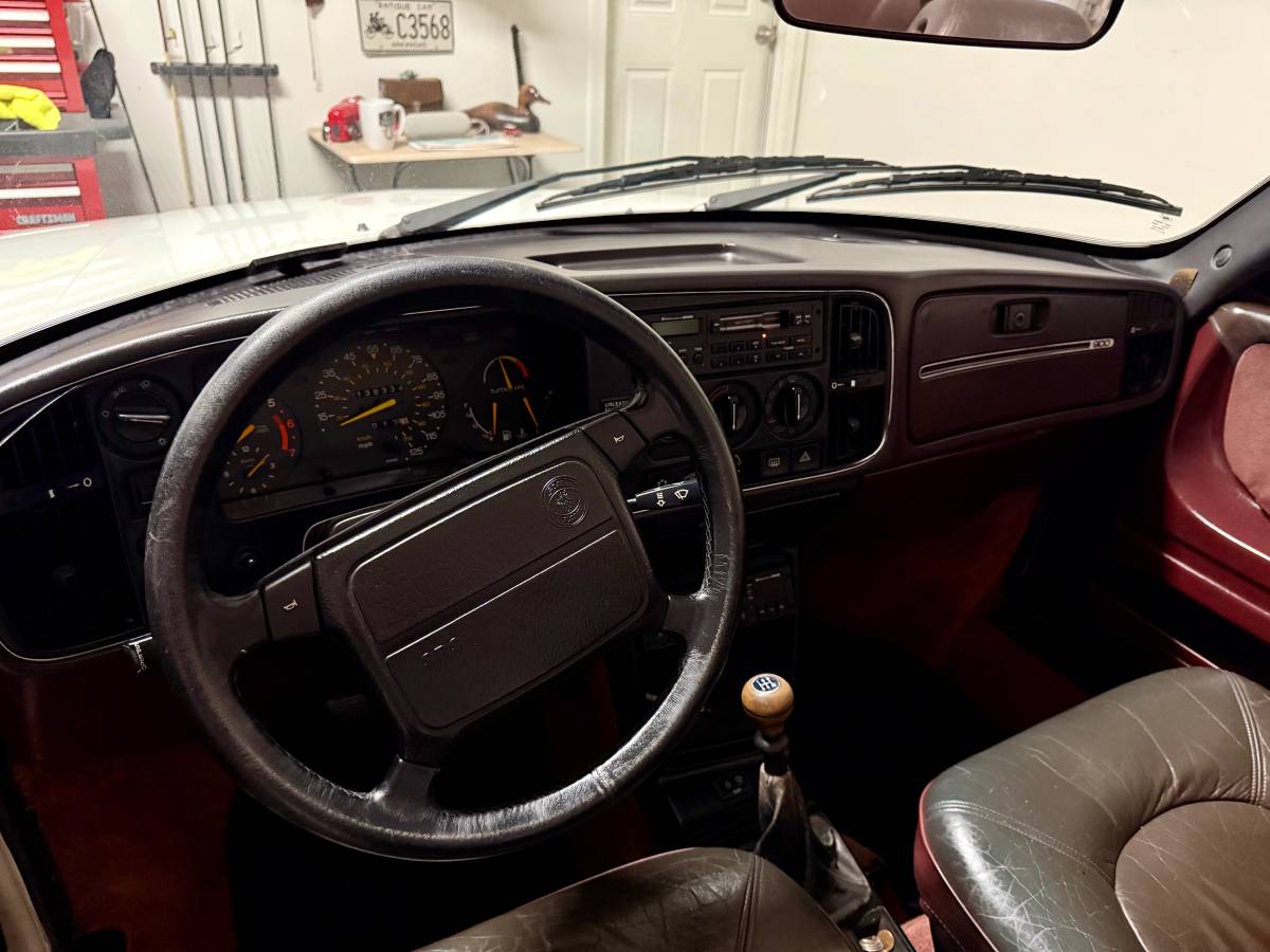 Saab-900-1990-11