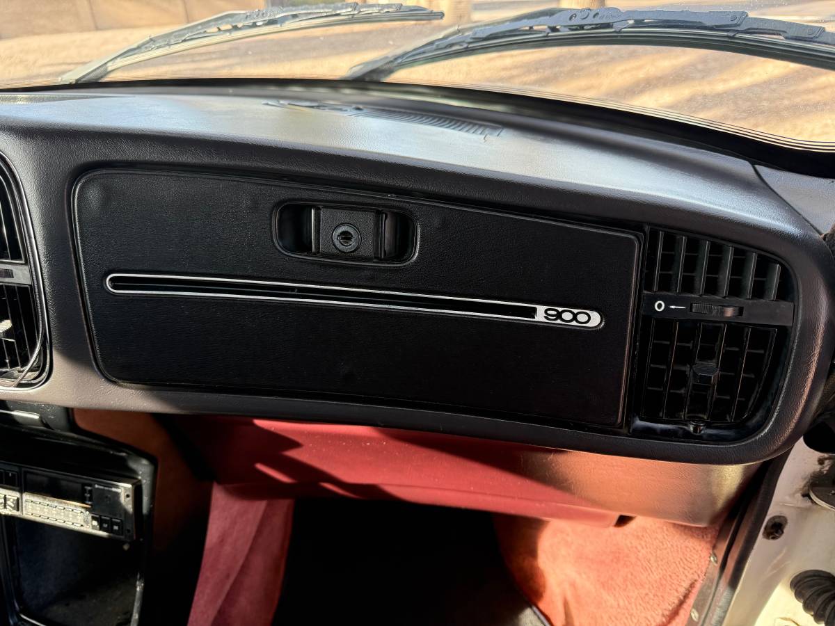 Saab-900-1990-14
