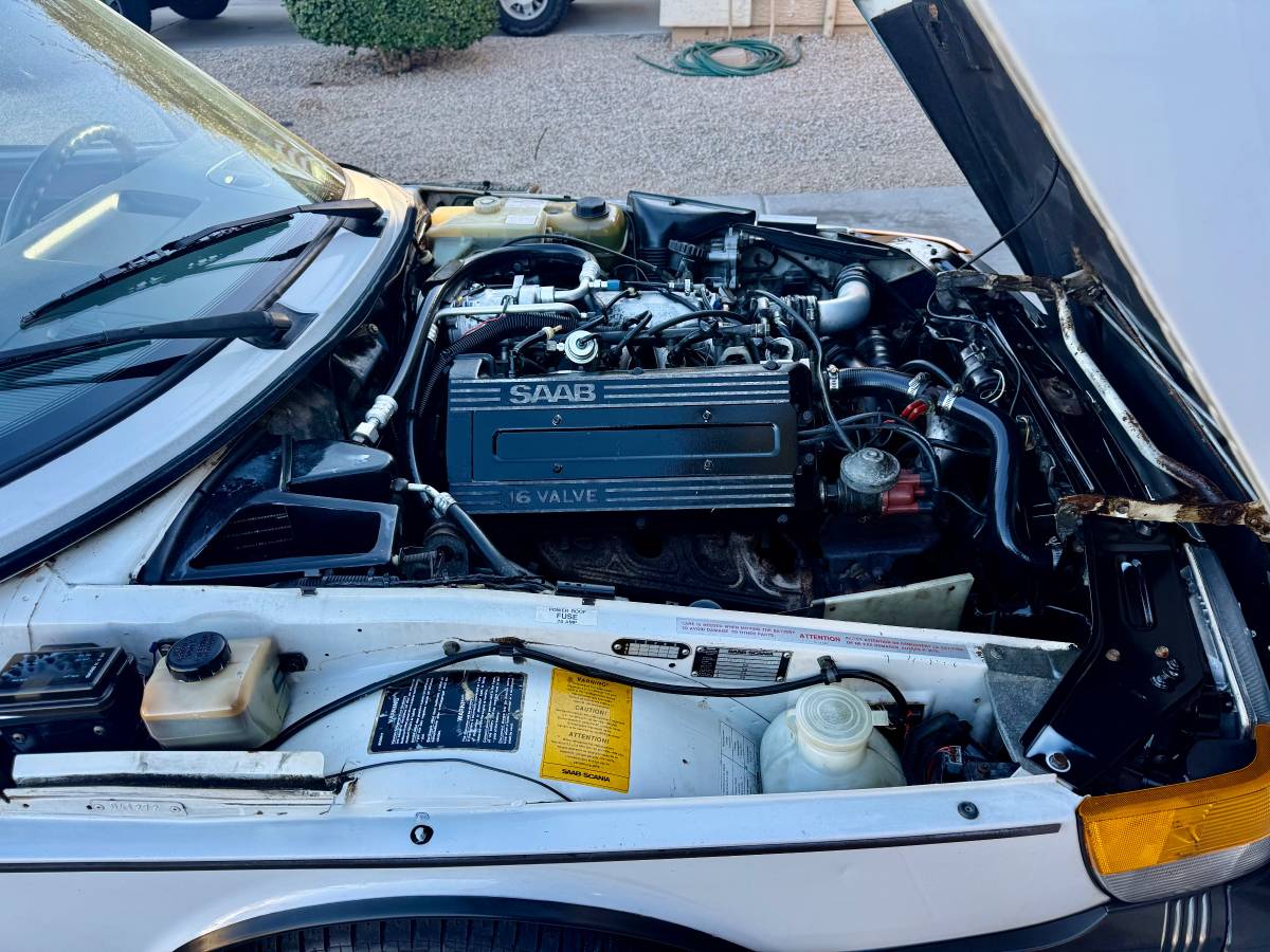 Saab-900-1990-18