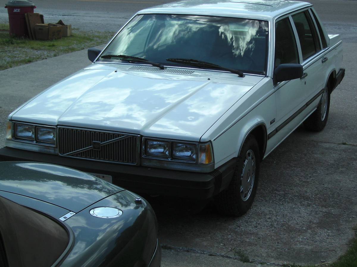 Saab-900-1991-black-4