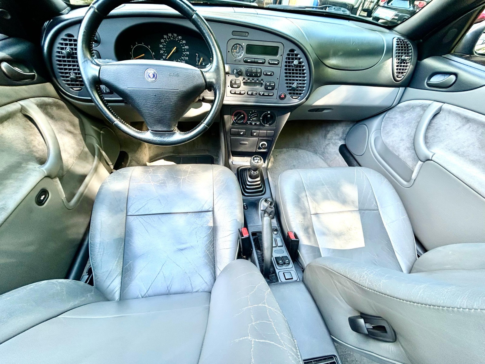 Saab-900-1995-Convertible-11