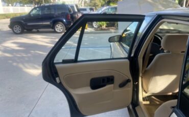 Saturn-S-Series-1995-Sedan-13