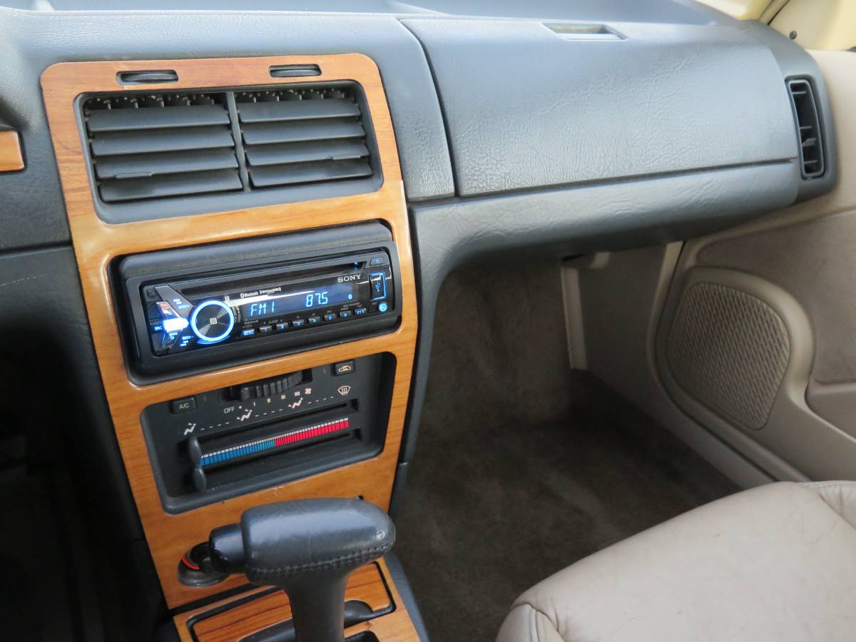 Saturn-sc2-1994-black-13