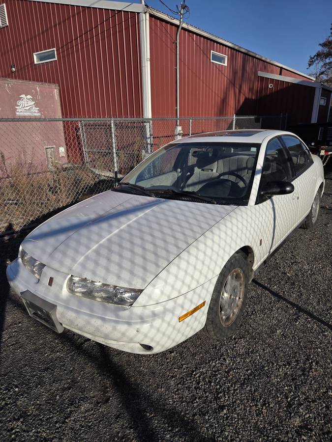 Saturn-sl2-1996-white-5