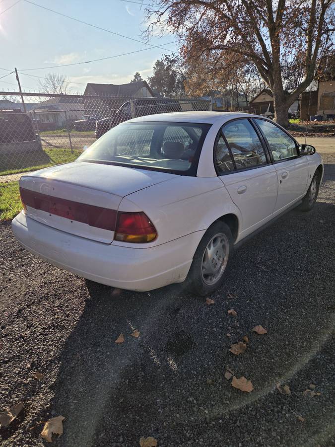 Saturn-sl2-1996-white