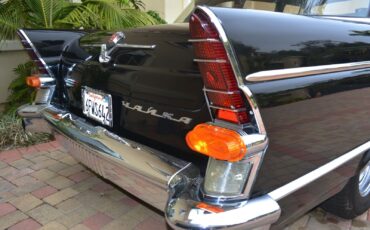 Soviet-Union-GAZ-13-1963-Sedan-11