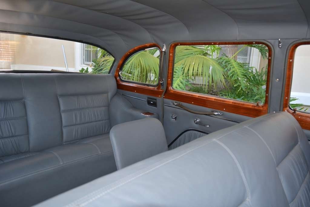 Soviet-Union-GAZ-13-1963-Sedan-16