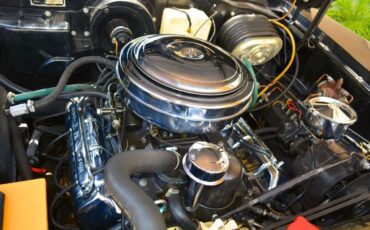 Soviet-Union-GAZ-13-1963-Sedan-26