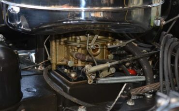 Soviet-Union-GAZ-13-1963-Sedan-28