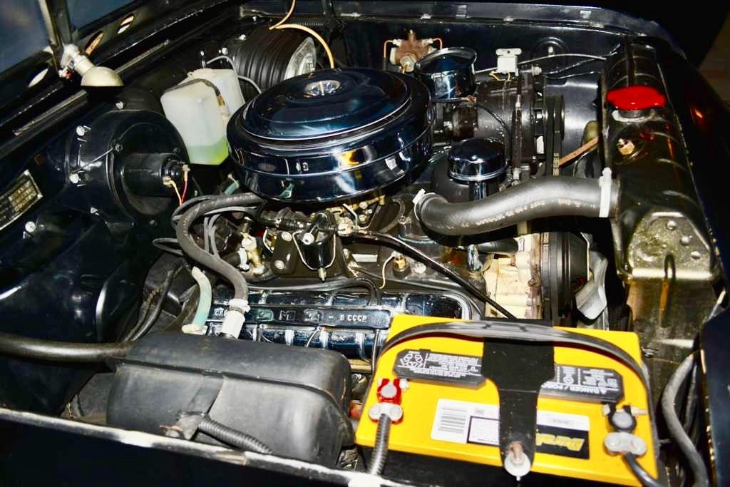 Soviet-Union-GAZ-13-1963-Sedan-29