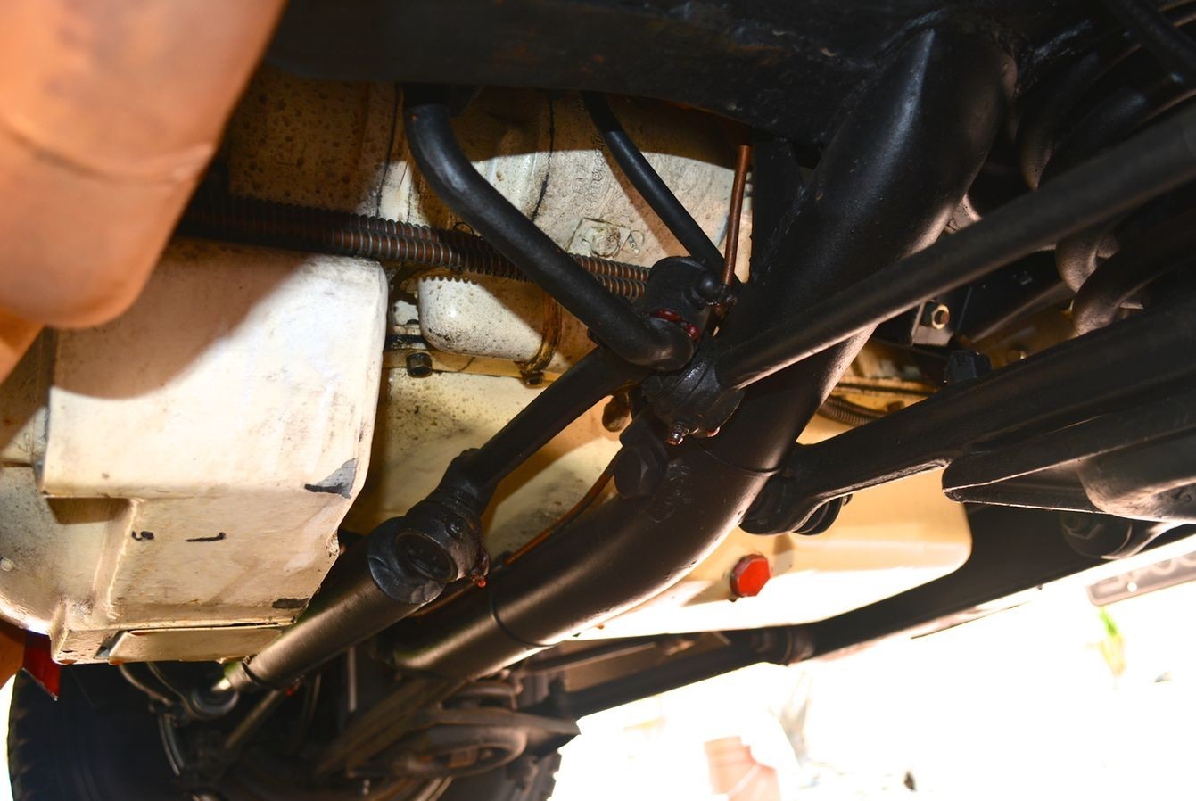 Soviet-Union-GAZ-13-1963-Sedan-30