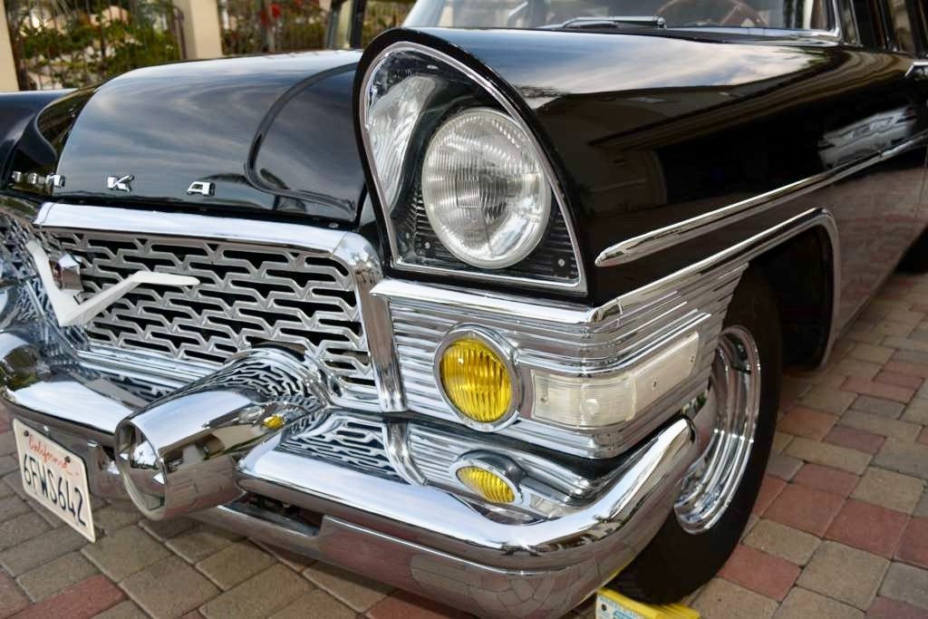 Soviet-Union-GAZ-13-1963-Sedan-5