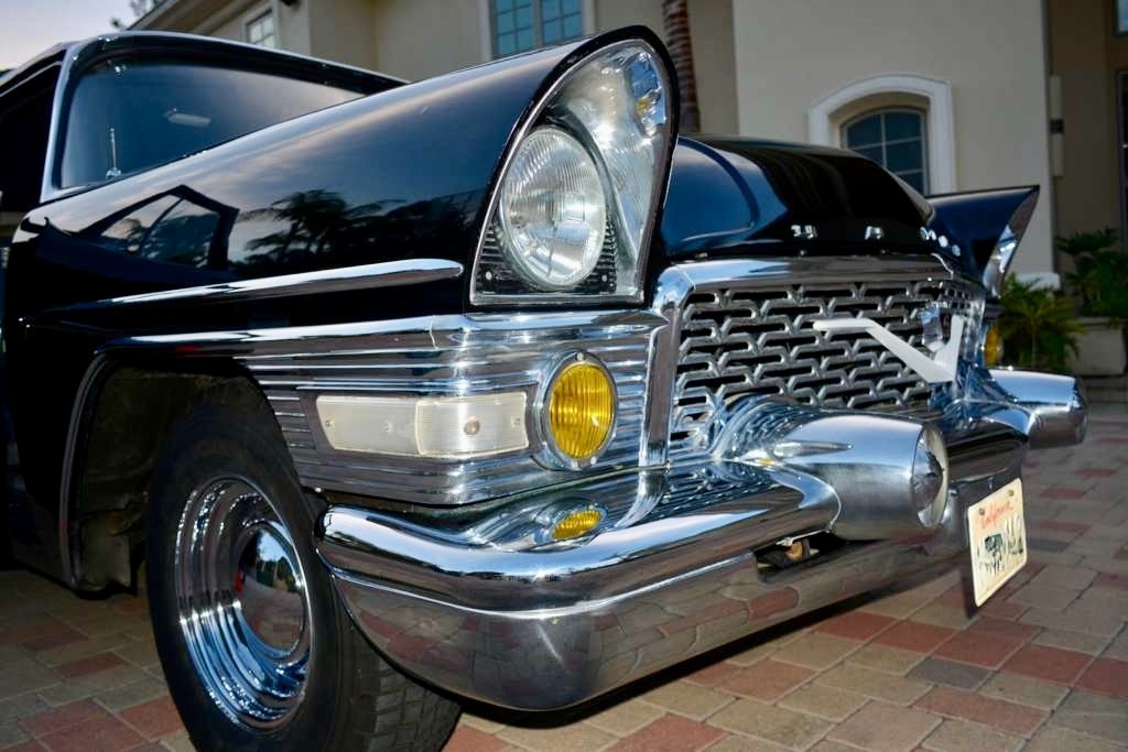 Soviet-Union-GAZ-13-1963-Sedan-6