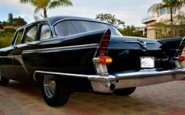 Soviet-Union-GAZ-13-1963-Sedan-9