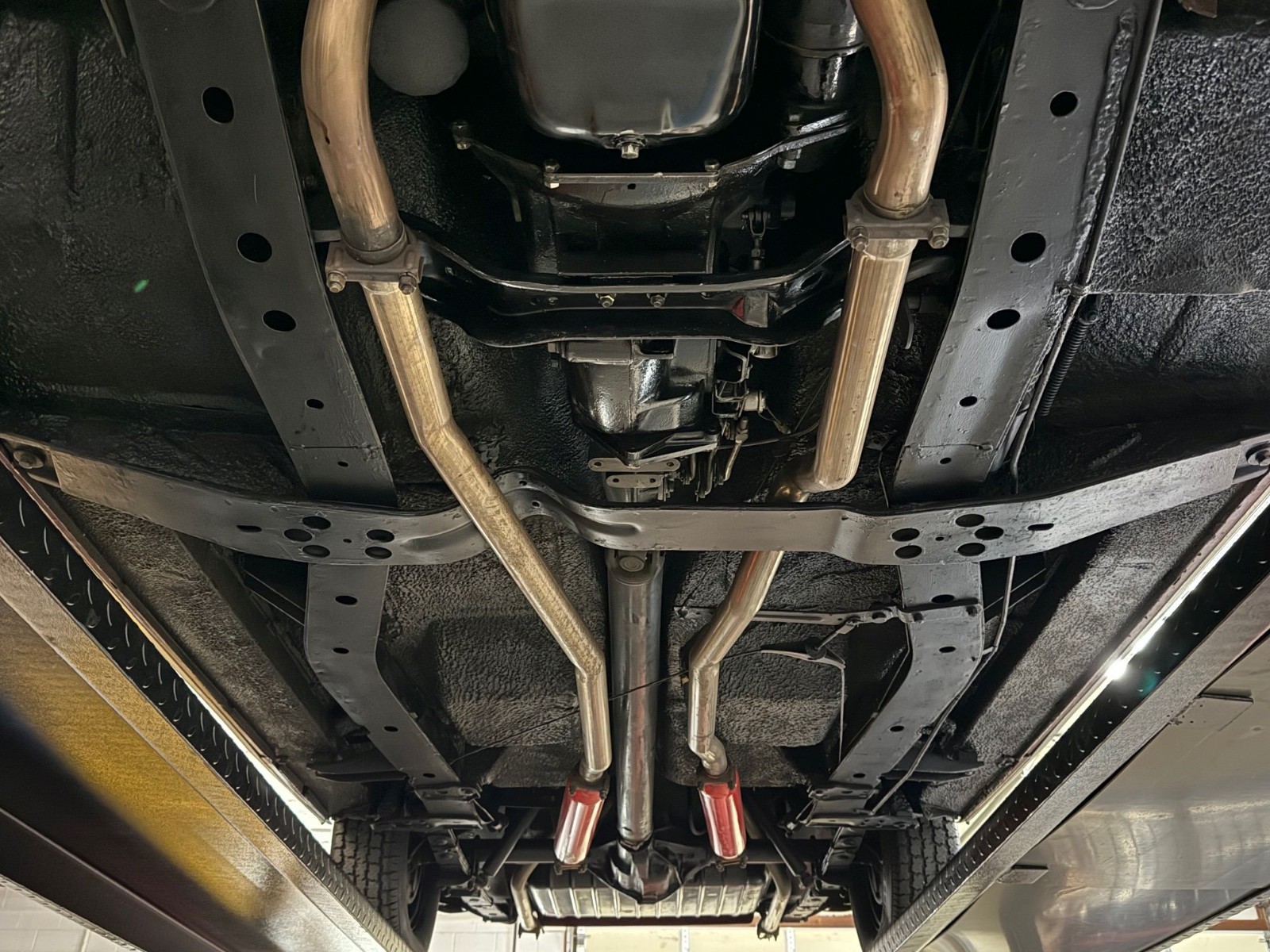 Studebaker-Gran-Turismo-1963-Coupe-38