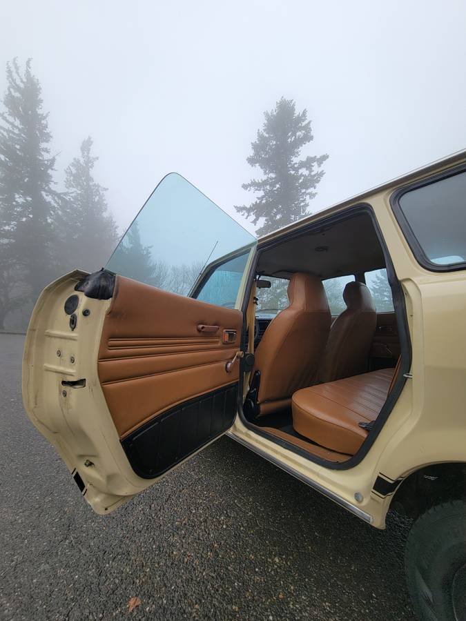 Subaru-dl-wagon-4x4-1979-brown-13
