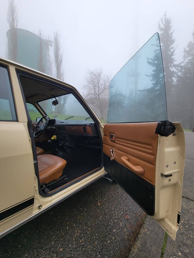Subaru-dl-wagon-4x4-1979-brown-15